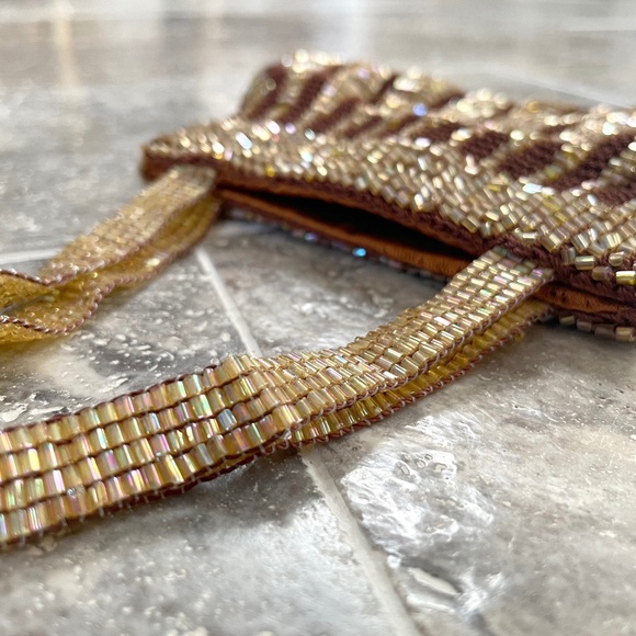 NEWPORT NEWS Small Gold Beaded Handbag - Picture 5 of 10